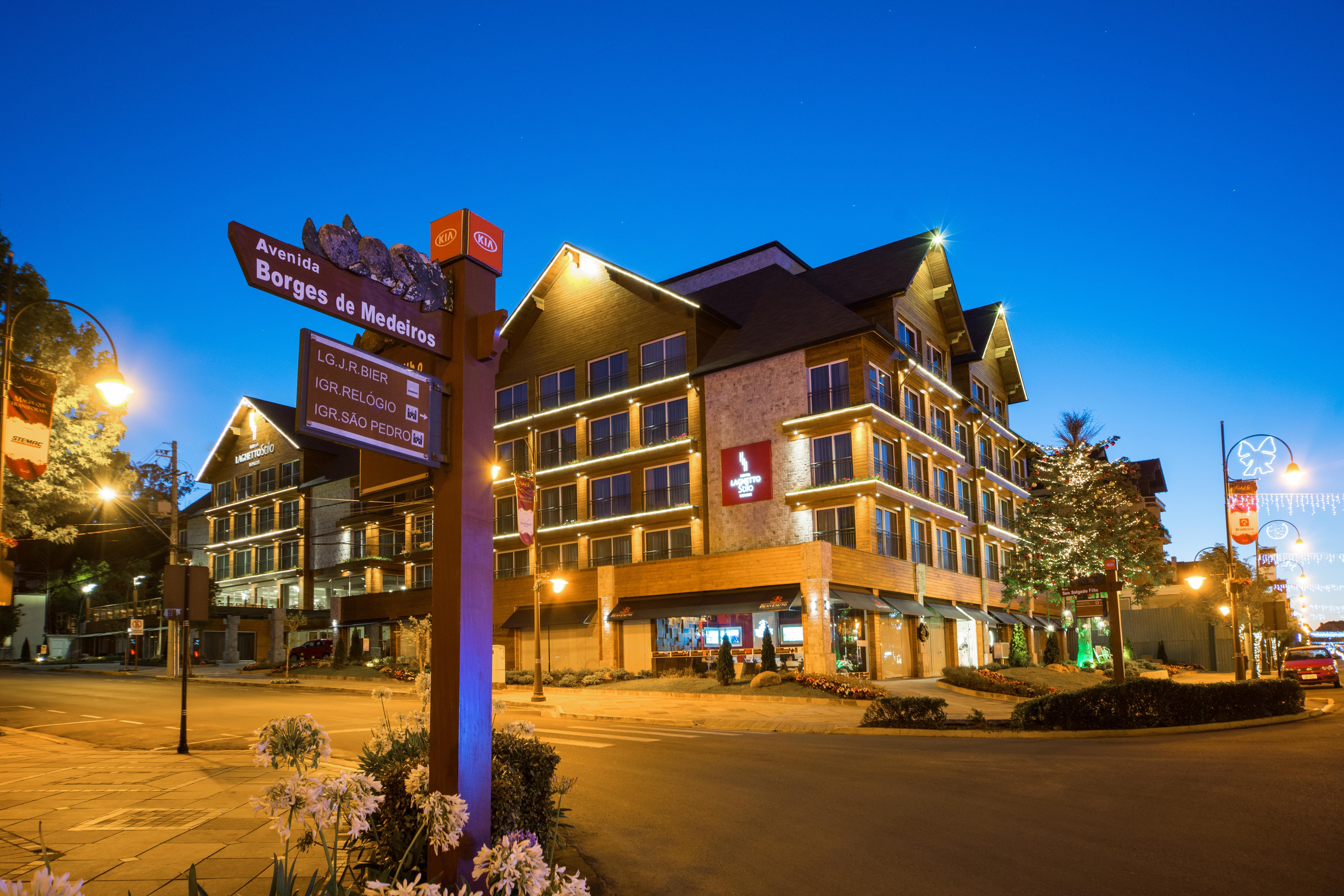Hotel Laghetto Stilo Borges 格拉玛多 外观 照片 The Village at Blue Mountain