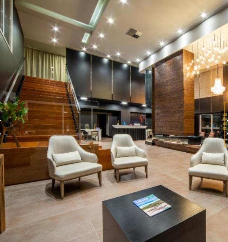 Hotel Laghetto Stilo Borges 格拉玛多 外观 照片 The lobby of the hotel