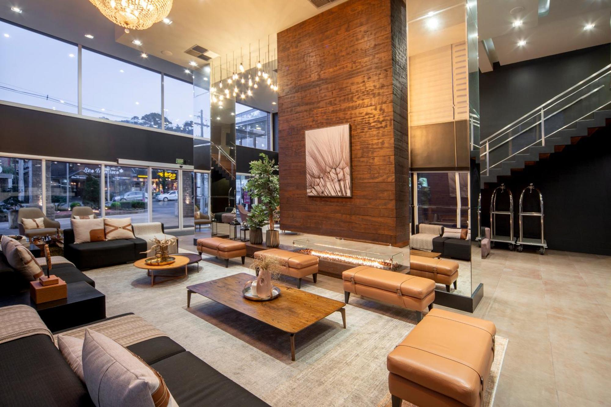 Hotel Laghetto Stilo Borges 格拉玛多 外观 照片 Lobby