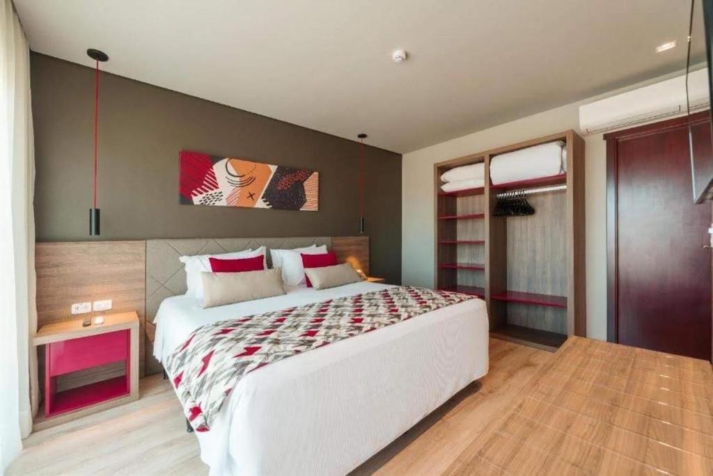 Hotel Laghetto Stilo Borges 格拉玛多 外观 照片 A bedroom at the hotel